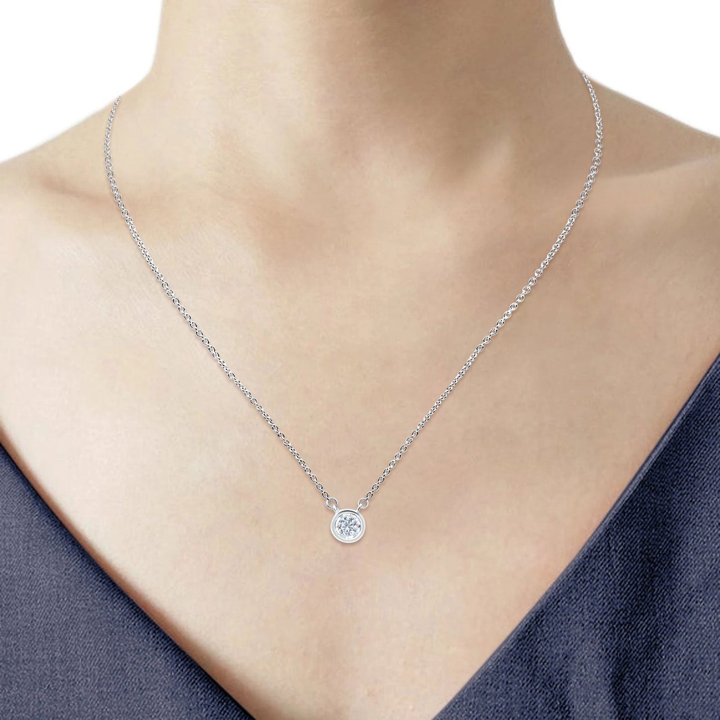 14K White Gold Round Shape Diamond Necklace